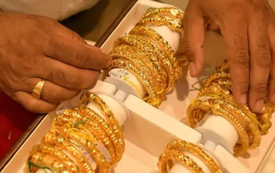 Gold Rate Today: 5 मार्च को कितना सस्ता हुआ सोना, जानिए अपने शहर के 18,22 और 24 कैरेट गोल्ड का ताजा भाव