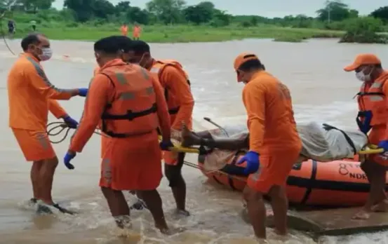 Gwalior Two Girls Drowned: खदान में नहाने गई दो सहेलियों की डूबने से मौत, तीन को किशोर ने बचाया