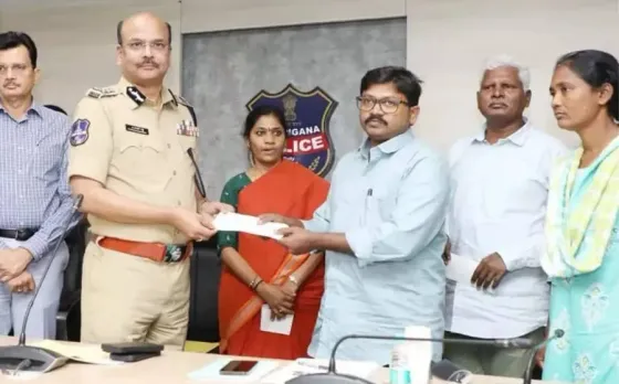 CG News: तीन दशकों तक नक्सली संगठन में रहे तीन बड़े माओवादी नेताओं ने किया आत्मसमर्पण, इस सरेंडर से हिला नक्सल मोर्चा