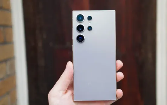 Samsung Galaxy S24 Ultra: Samsung के गैलेक्सी S24 अल्ट्रा पर भारी डिस्काउंट, 30 हजार रुपये तक गिरी फोन की कीमत