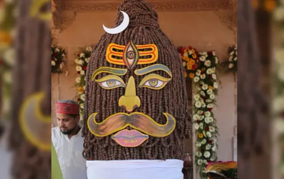 Sehore Kubereshwar Dham: 7 दिवसीय रुद्राक्ष महोत्सव की शुरुआत, भक्तों का लगा जमावड़ा, तीन डोम और 11 टेंट हुए फुल