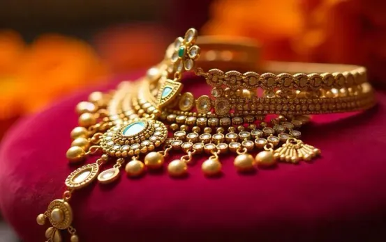 Gold Price Today: सोने की कीमतों में मामूली गिरावट, चांदी भी हुई सस्ती, जानें आज के ताजा रेट