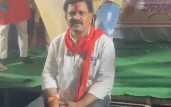 मछली के जाल में फंसे छत्तीसगढ़ के गृह मंत्री: मछुआरे ने विजय शर्मा पर डाला मछली पकड़ने का जाल, जानिए क्या है मामला