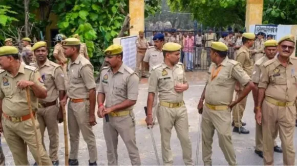 UP Police PET Admit Card 2025: यूपी सिपाही भर्ती की शारीरिक दक्षता परीक्षा की तिथि हुई घोषित, जल्दी देखें डीटेल्स