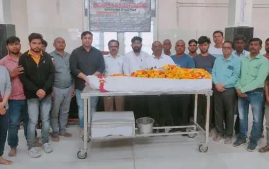 पोती को MBBS में प्रैक्टिकल के नहीं मिली थी डेड बॉडी: दादा ने किया देहदान, किसान की मौत पर GR मेडिकल को सौंपी बॉडी