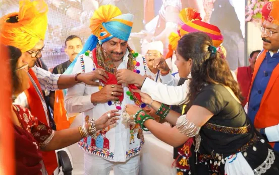 भिलाला समाज के सम्मेलन में शामिल हुए CM मोहन यादव: समाज के लोगों से कहा दूसरों को फायदा न उठाने दें, धर्मांतरण से बचें