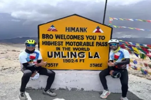 Raipur Cyclists conquer Umling La