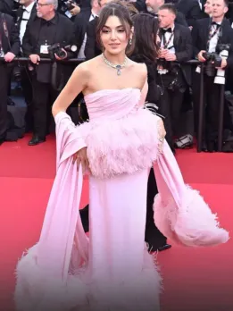 Hande Erçel Cannes2025