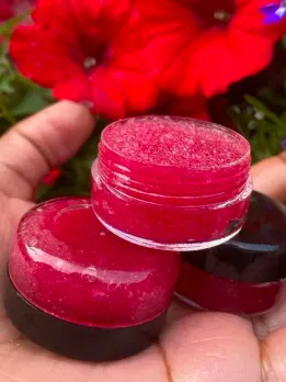 ROSE PETALS FOR LIPS