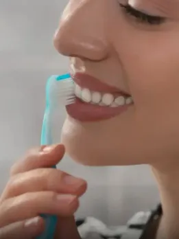 daily use items replace regularly timeline expiry Toothbrush hygiene tips hindi news