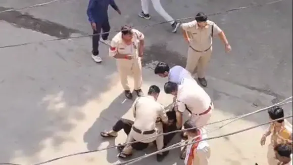 Narsinghpur Video Viral Kareli Police Vyapari Maarpeet TI hindi news