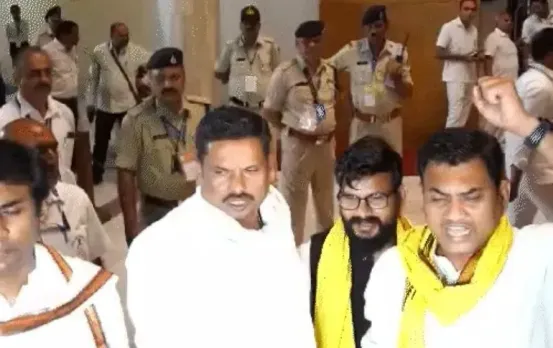 MP News: मंडला एनकाउंटर पर गरमाई राजनीति, विधानसभा बजट सत्र में गूंजा मुद्दा, कांग्रेस विधायकों ने सदन से किया वॉकआउट