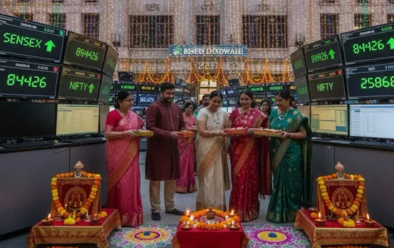 Muhurat Trading: मुहूर्त ट्रेडिंग में जबरदस्त शुरुआत, सेंसेक्स-निफ्टी में हल्की बढ़त के साथ बंद, गिरे सोने चांदी के भाव