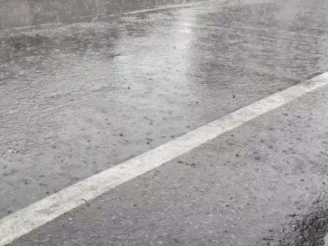 Aaj Ka Mousam: उत्तर प्रदेश में मानसून की दस्तक, झमाझम बारिश और बिजली गिरने से अब तक 45 की मौत, 13 जिलों में भारी बारिश