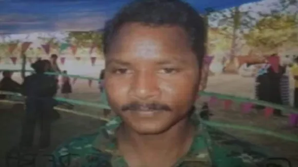 Naxalite surrender: नक्सली बारसे देवा ने किया सरेंडर! 50 लाख का था इनाम,  माना जाता है हिडमा का भरोसेमंद साथी | Moneycontrol Hindi