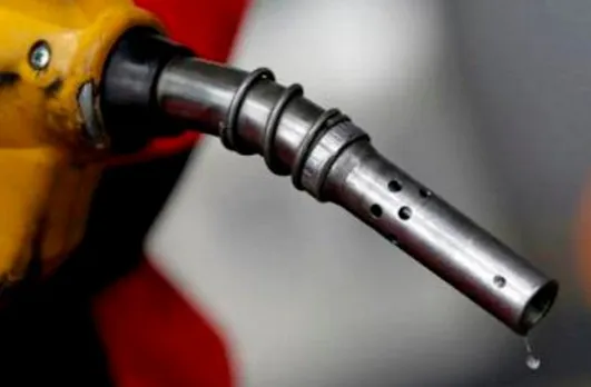 Petrol Diesel Price: पेट्रोल के दाम जस के तस, डीजल के हुई कटौती, जानिए अपने शहर में तेल का भाव