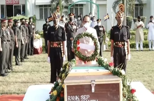 सीएम शिवराज ने शहीद मनीष को श्रद्धांजलि की अर्पित, परिजनों को 1 करोड़ देने का ऐलान