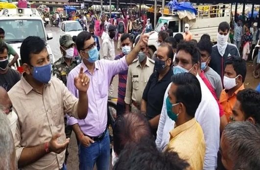 कलेक्टर और पुलिस अधीक्षक पहुंचे अस्थाई सब्जी मंडी, व्यापारियों की सुनी समस्याएं