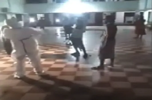 कोविड सेंटर में मरीजों के साथ डॉक्टर ने किया छत्तीसगढ़ी गाने पर डांस, वीडियो वायरल