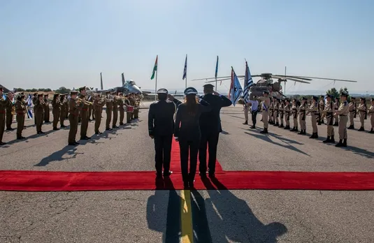 IAF Chief: वायुसेना प्रमुख ने इजराइल में उड़ाया एफ-15 लड़ाकू विमान