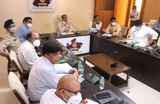 Red Alert of Heavy Rain in MP:  सीएम और गृहमंत्री ने आपदा प्रबंधन की मॉनिटरिंग, बाढ़ में फंसी बस का किया रेस्क्यू