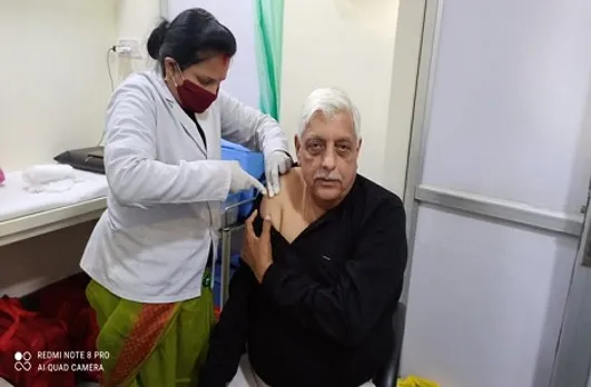 मध्य प्रदेश के पहले नेता को लगा कोरोना का टीका, जानें क्या है वजह