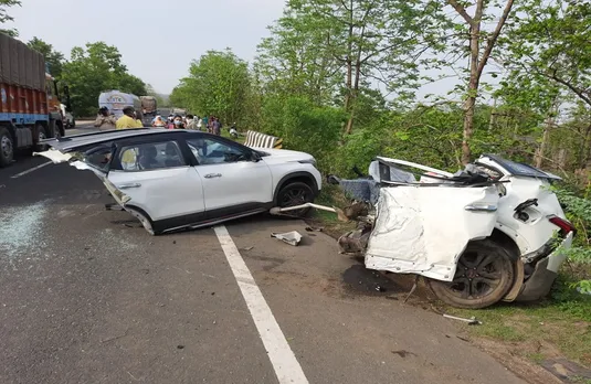 Chhindwara Road Accident : खौफनाक हादसा : कार के हुए दो टुकड़े, 3 लोगों की मौके पर मौत