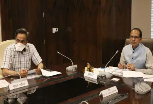 अधिकारियों से बोले सीएम शिवराज, 'होम आइसोलेशन' के लिए जारी करें गाइडलाइन