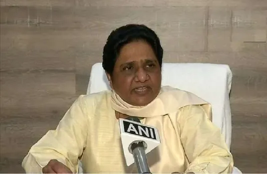 Politics: मायावती ने भाजपा पर साधा निशाना, बोलीं- सपा के नक्शे कदम पर चल रही है पार्टी