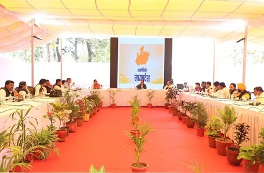 Atmanirbhar madhya pradesh को लेकर सीएम की मंत्रियों के साथ बैठक,मंत्री बताएंगे कि आने वाले समय युवाओं को कैसे देंगे रोजगार