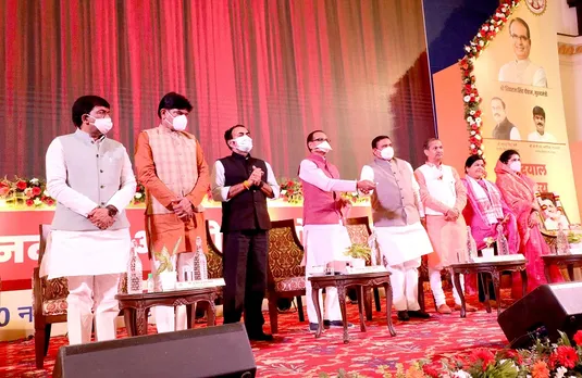 Deen Dayal Antyodaya Yojana Launch : भूखे को मिलेगा दो वक्त का भोजन,100 रसोई केंद्र का शुभारंभ