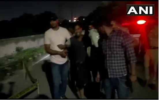 Noida Police: पुलिस और बदमाशों के बीच मुठभेड़, 4 में से 3 घायल एक भागा