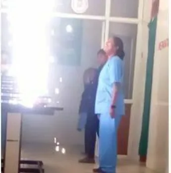 Viral Video : हाथों में फुलझड़ी, टेबल पर अनार, हो गई मौत!