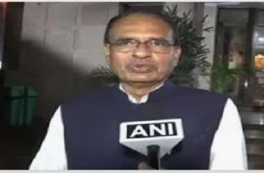 कांग्रेस में बोलने वाले कुचल दिए जाते हैं, 'तलवे चाटने वाले वफादार और सच बोलने वाले गद्दार कहे जाते हैं :  शिवराज