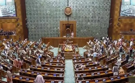 18th Lok Sabha MP Profile: लोकसभा में घट रही है किसानों की संख्या, वकीलों की संख्या बढ़ी; समाजसेवी सांसद भी हुए कम