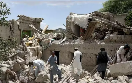 Afghanistan Earthquake: अफगानिस्तान भूकंप के झटके से 2000 लोगों की मौत, कई लोग मलबे में दबे