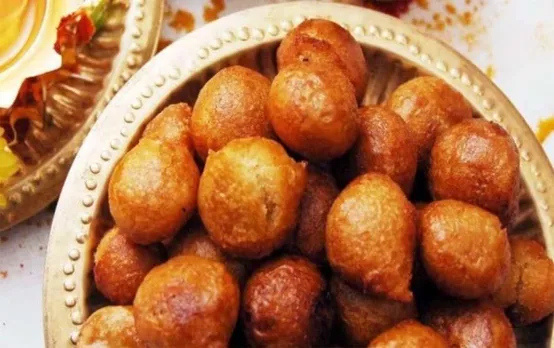 Ahoi Ashtami Recipe: अहोई अष्टमी व्रत पर बनाएं मीठे गुलगुले, ये रहा बनाने का सबसे आसान तरीका