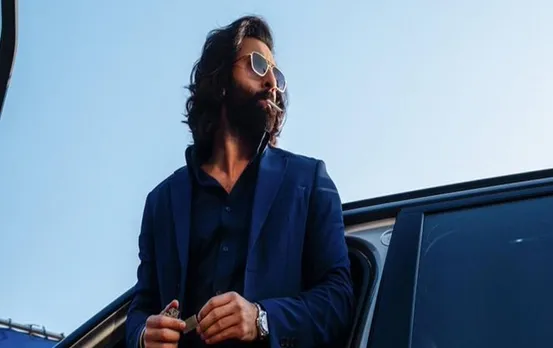 Animal Movie Review: रौंगटे खड़े कर देगा रणबीर का नेवरसीन एक्शन, मूवी देखने जाने से पहले पढ़ें शानदार रिव्यू