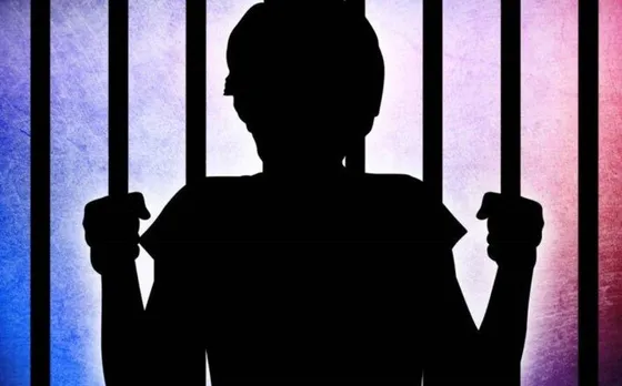 CG Minor Thief News: पुलिस ने 15 साल के नाबालिग को किया गिरफ्तार, घर से चुराए थे लाखों रुपए और गहने; पुलिस ने ऐसे पकड़ा