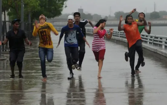 CG Weather Update 2024: छत्तीसगढ़ में अगले 2 दिन इन इलाकों में भारी बारिश के आसार, जुलाई महीने में ऐसा रहेगा मौसम