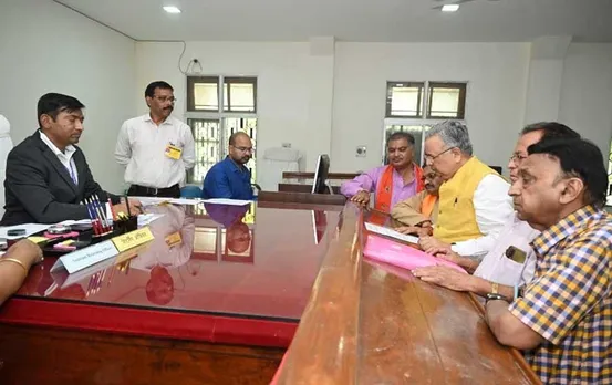 Chhattisgarh Election 2023: पूर्व सीएम रमन सिंह ने दाखिल किया नामाकंन पत्र, जगह-जगह दिखा शक्ति प्रदर्शन