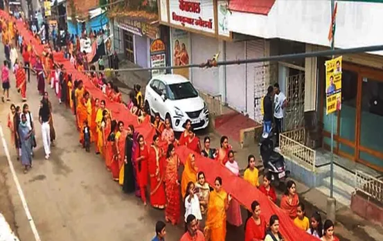 MP News: यहां निकाली गई 171 मीटर लंबी चुनरी यात्रा, भक्‍तों की उमड़ी भीड़