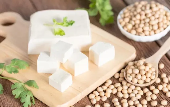 Benefits of Cottage Cheese: आपके फेवरेट पनीर में छुपा है सेहत का खजाना, जानिए इसके गजब के फायदे