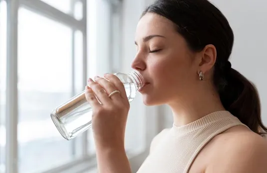 Water Fasting: ब्लड प्रेशर और कोलेस्ट्रॉल को कंट्रोल करने में फायदेमंद है ये व्रत, जानिए क्या कहती है रिसर्च