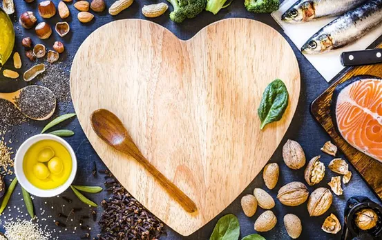 Foods For Healthy Heart: आज ही इन 5 फूड्स को डाइट में करें शामिल, हार्ट संबंधी बीमारियों से मिलेगी राहत