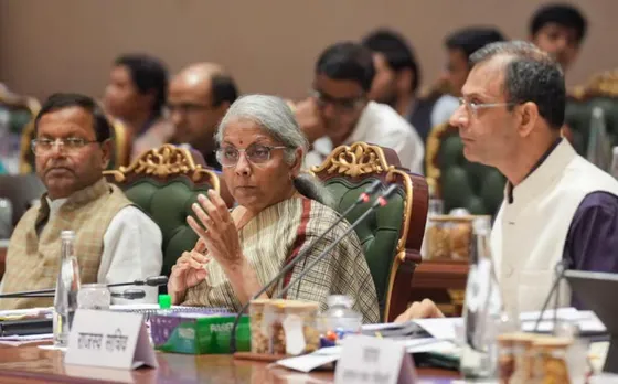 GST Council Meeting: पेट्रोल-डीजल को GST के दायरे में लाना चाहती है केंद्र सरकार, दर राज्य तय करें, जानें बड़े फैसले