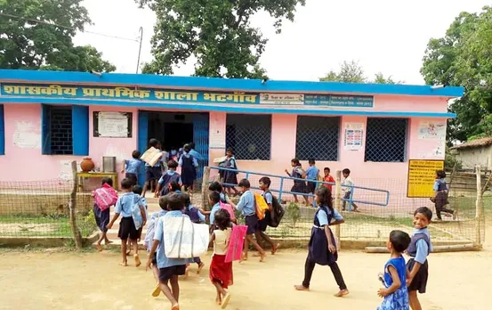 Korba News: इस सरकारी स्‍कूल में ‘हेडमास्टर’ की कुर्सी पर बवाल, दो शिक्षकों में छिड़ी बहस, जानें पूरी खबर