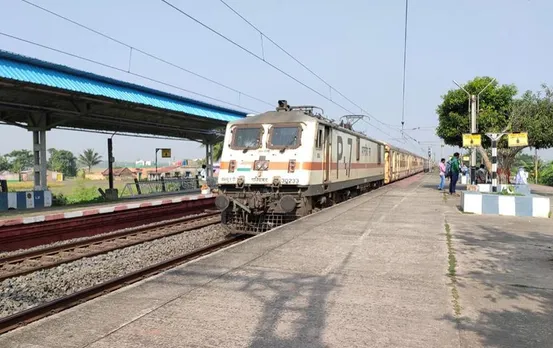 Indian Railway Facts: इस रेलवे स्टेशन पर प्लेटफार्म बदलने के लिए करनी पड़ती है टैक्सी, जानिए इसके बारे में