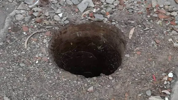 Indore News: खुले बोरवेल की सूचना देने पर मिलेगा 10 हजार का इनाम, इस नंबर पर करें कॉल