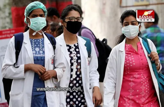 Indian Medical Students: यूक्रेन युद्ध के कारण वापस देश लौटे भारतीय मेडिकल स्टूडेंट्स को रूस का ऑफर, कहा-हमारे यहां कर सकते है बचे सैलेबस की पढ़ाई